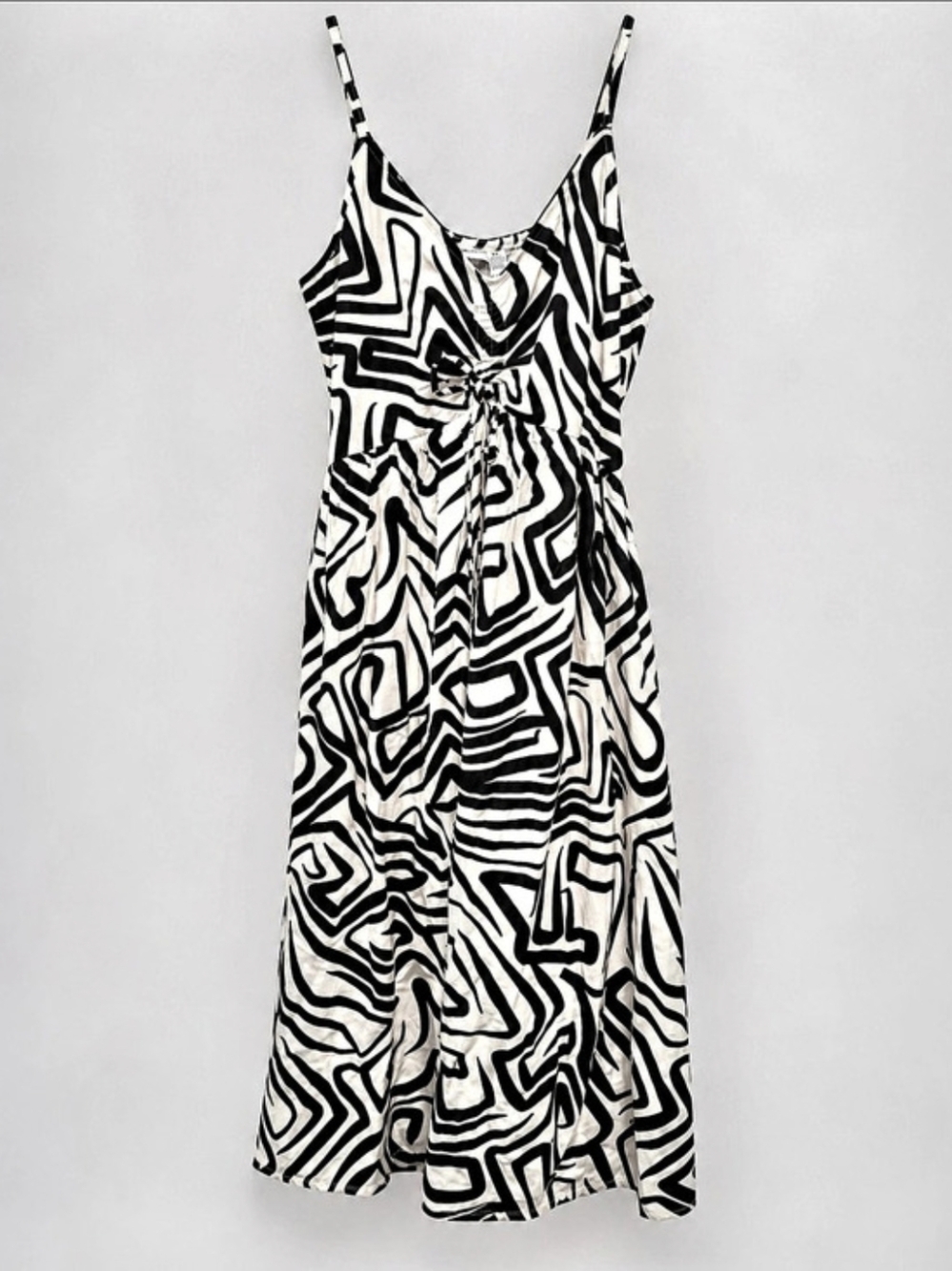 SIRENELY JULE Geometric Midi Dress in White & Black XL